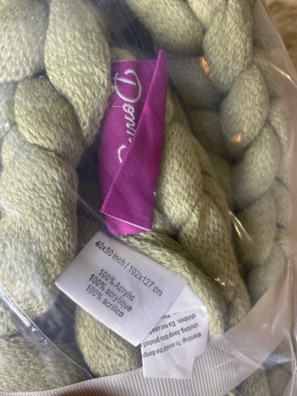 Donna sharp throw blanket in mint green nwt - Picture 4 of 5